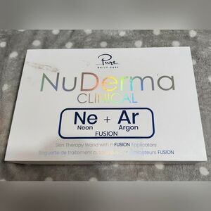 NuDerma Clinical Skin Therapy Wand With 6 Fusion Applicators